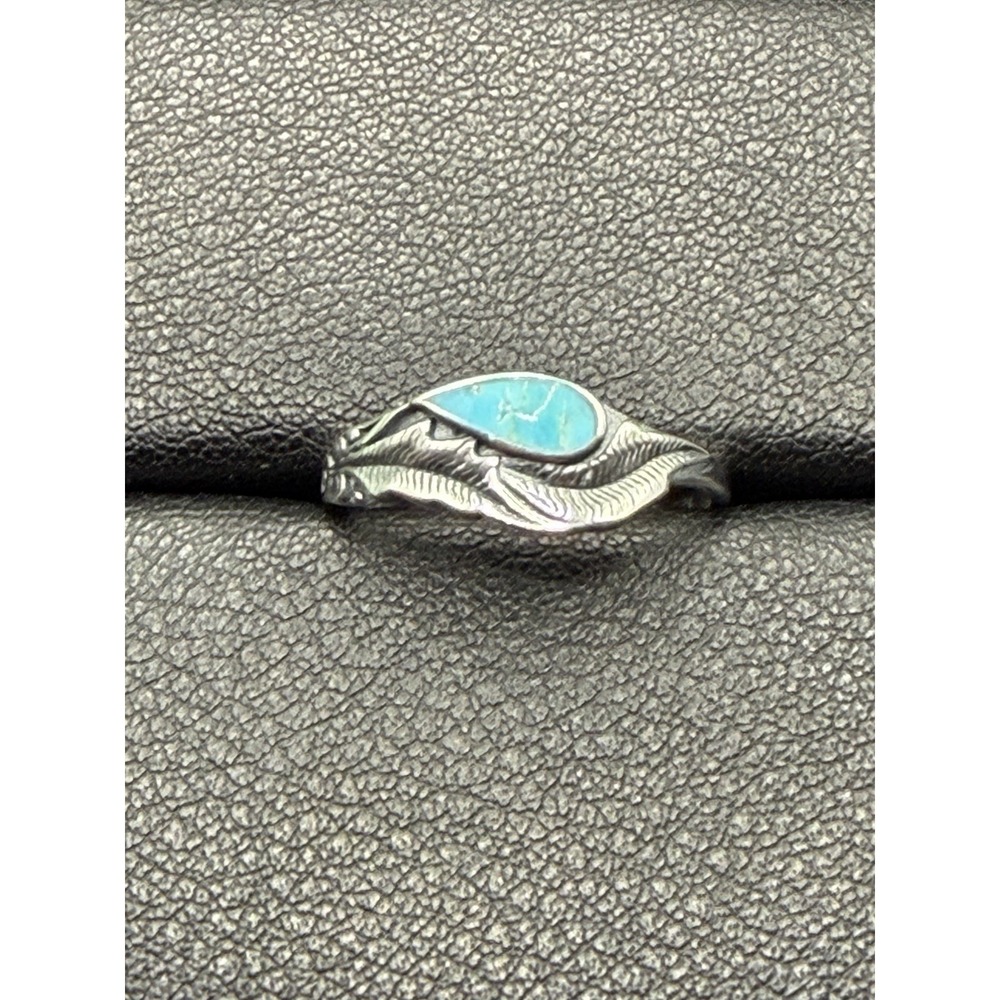 New Condition Sterling Silver Turquoise Feathers Ring Size 7 J16